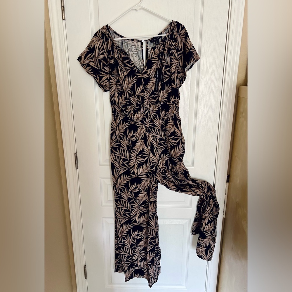 Tahari Black and Tan Leaf Print Wide Leg Cinched Waist Linen Blend Jumpsuit